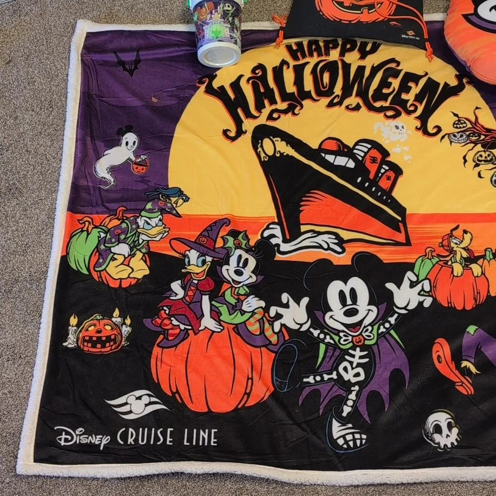 Halloween On The High Seas Stateroom Bundle Blanket , Pillow, Garlands, Popcorn+